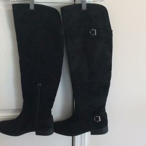 Boot size 8.  Worn twice. Excellent condition.